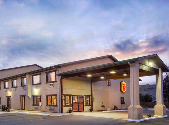 Super 8 by Wyndham Kremmling allows check-in for 18 year-old guests