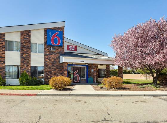 Motel 6 Spokane, WA - East allows check-in for 18 year-old guests