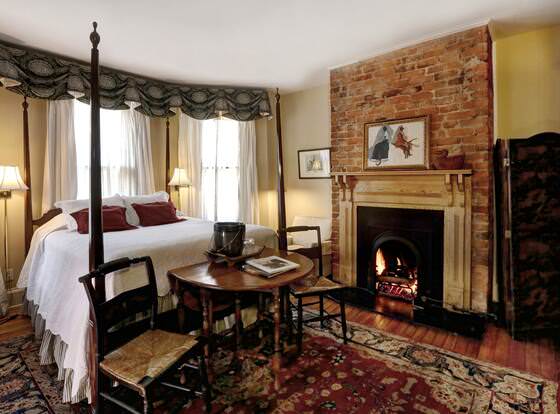 200 South Street Inn allows check-in for 18 year-old guests