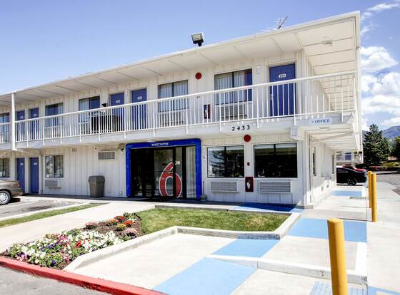Motel 6 Woods Cross, UT - Salt Lake City - North allows check-in for 18 year-old guests