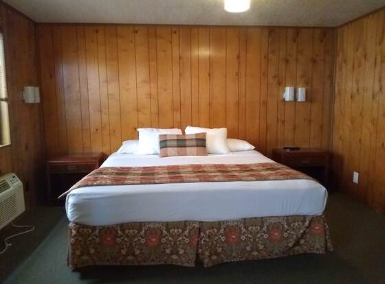 The Orca Inn allows check-in for 18 year-old guests