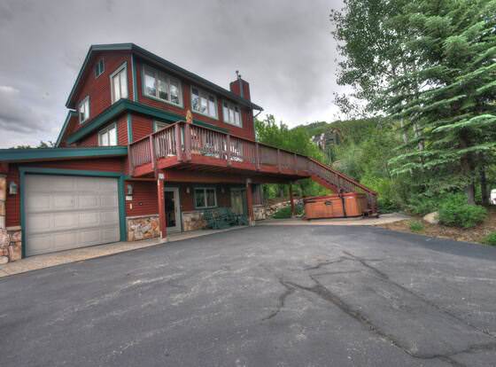 Private Home by Retreatia allows check-in for 18 year-old guests