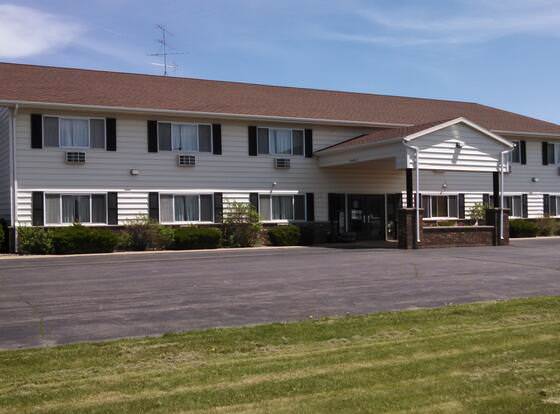 AmeriVu Inn and Suites allows check-in for 18 year-old guests