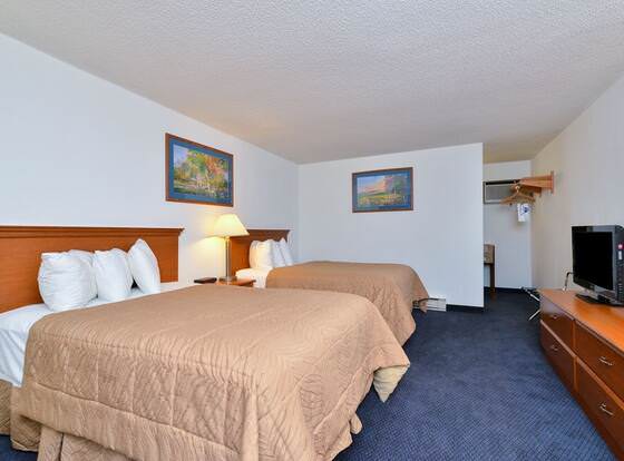 Corn Palace Inn allows check-in for 18 year-old guests