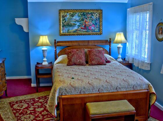 Bard's Inn allows check-in for 18 year-old guests