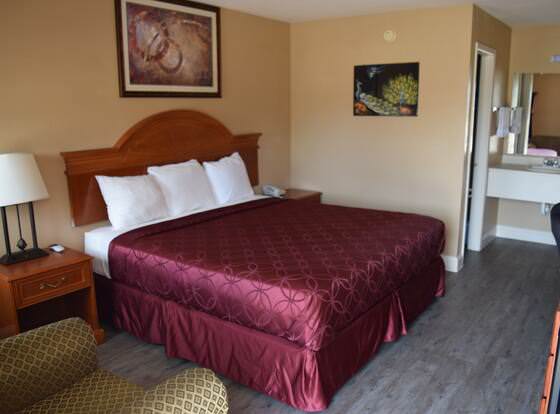 Albany Inn & RV Campground allows check-in for 18 year-old guests