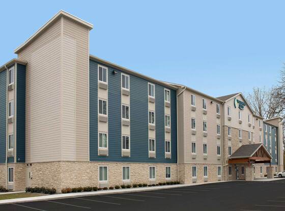WoodSpring Suites Williston allows check-in for 18 year-old guests