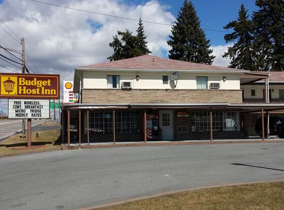 Budget Host Midway Inn allows check-in for 18 year-old guests