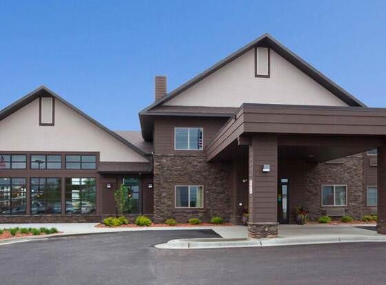 Grandstay Hotel And Suites Luverne allows check-in for 18 year-old guests