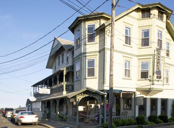 The Nashua House Hotel allows check-in for 18 year-old guests