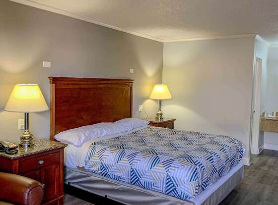 Motel 6 Newport News, VA - Fort Eustis allows check-in for 18 year-old guests