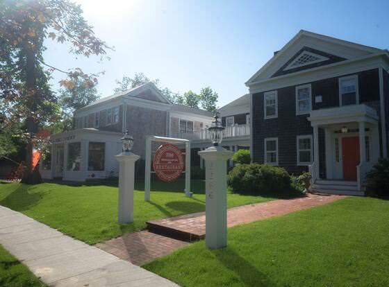 Bridgehampton Inn allows check-in for 18 year-old guests