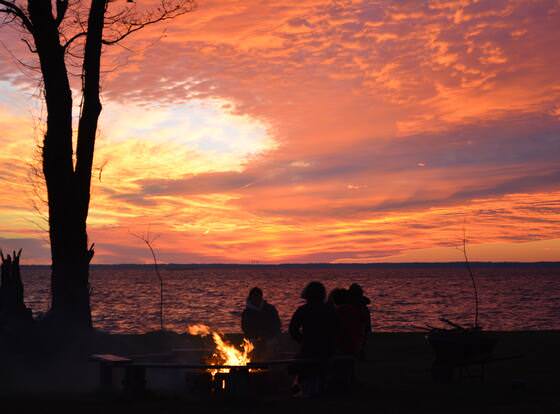 Black Walnut Point Inn allows check-in for 18 year-old guests