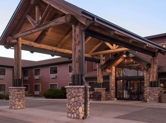 AmericInn by Wyndham Belle Fourche allows check-in for 18 year-old guests