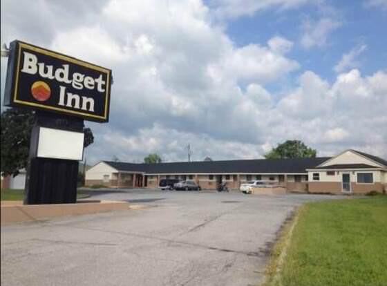 Budget Inn - Strasburg allows check-in for 18 year-old guests