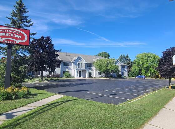 Plymouth Inn allows check-in for 18 year-old guests