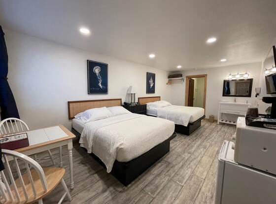 The Inn at Old Town allows check-in for 18 year-old guests