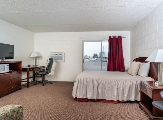 M&M Motel allows check-in for 18 year-old guests