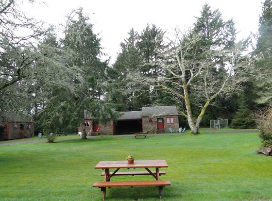 Shakti Cove Cottages allows check-in for 18 year-old guests