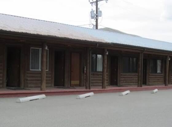 Bellevue High Country Motel allows check-in for 18 year-old guests