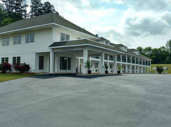 Hurricane Inn allows check-in for 18 year-old guests