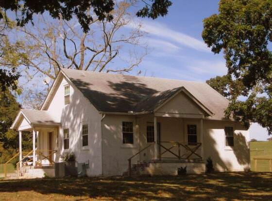 Mountain Cove Farms Resort allows check-in for 18 year-old guests