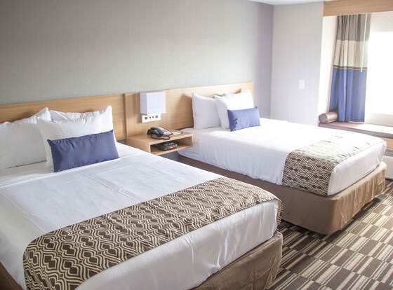 Microtel Inn & Suites by Wyndham Camp Lejeune/Jacksonville allows check-in for 18 year-old guests
