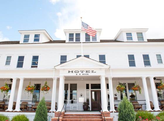 Sacajawea Hotel allows check-in for 18 year-old guests