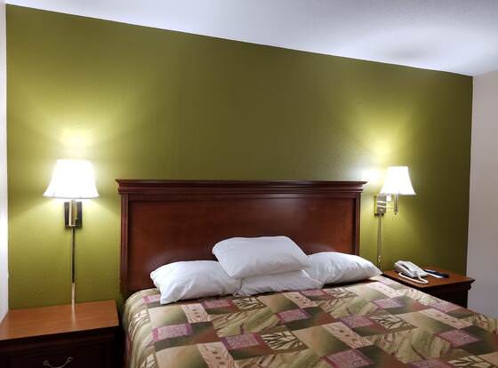 Briarwood Inn allows check-in for 18 year-old guests