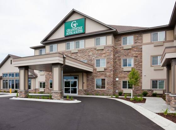 GrandStay Delano allows check-in for 18 year-old guests
