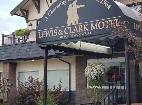 Three Forks Lewis & Clark Motel allows check-in for 18 year-old guests