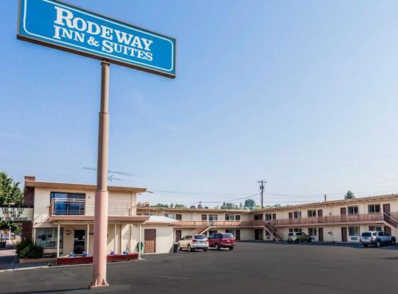 Rodeway Inn & Suites allows check-in for 18 year-old guests