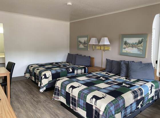 Deer Lodge Motel allows check-in for 18 year-old guests