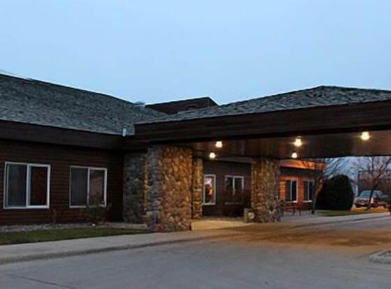 C'mon Inn Thief River Falls allows check-in for 18 year-old guests