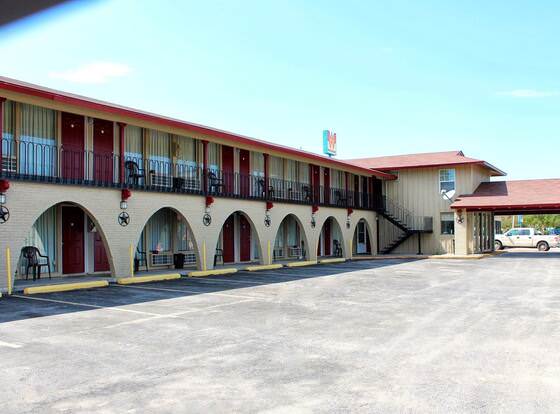 Executive Inn and Suites allows check-in for 18 year-old guests