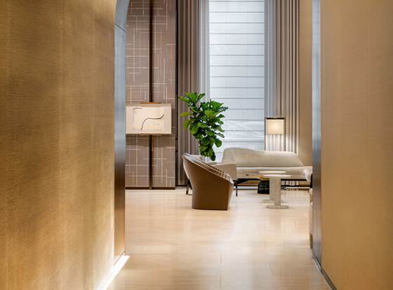 Four Seasons Hotel New York Downtown allows check-in for 18 year-old guests