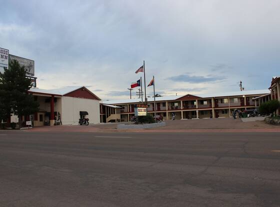 Howard Johnson by Wyndham Springerville allows check-in for 18 year-old guests