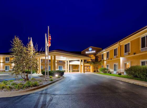 Best Western Annawan Inn allows check-in for 18 year-old guests