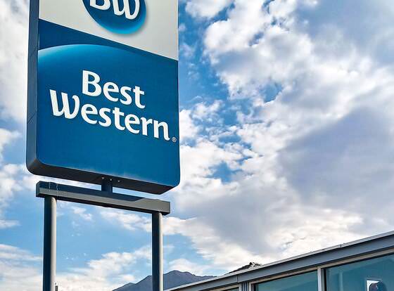 Best Western Paradise Inn Of Nephi allows check-in for 18 year-old guests