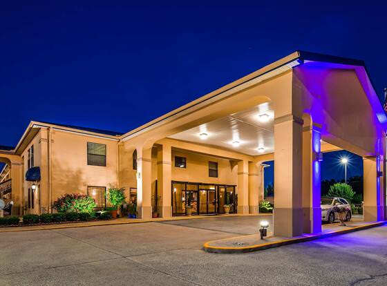Best Western Inn allows check-in for 18 year-old guests