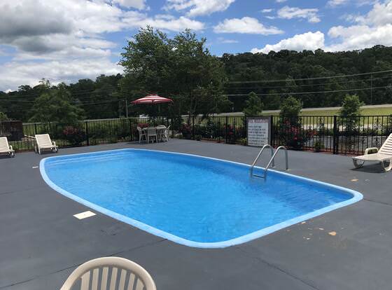 D'Arbonne Lake Motel allows check-in for 18 year-old guests