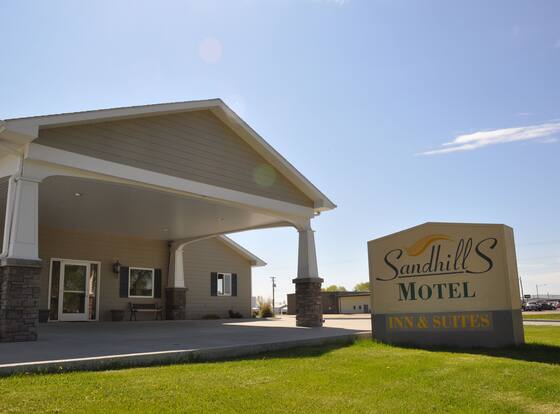 Sandhills Guest House Motel allows check-in for 18 year-old guests