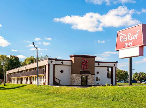 Red Roof Inn Anderson, IN allows check-in for 18 year-old guests