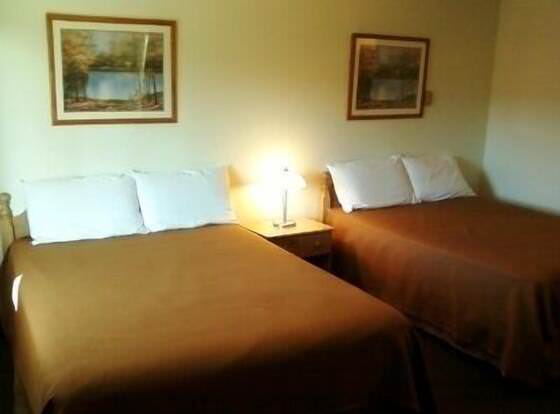 Shady Oaks Motel allows check-in for 18 year-old guests