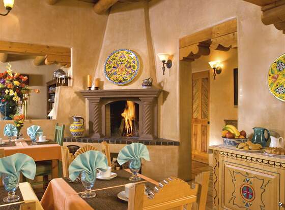 El Farolito Bed & Breakfast Inn allows check-in for 18 year-old guests