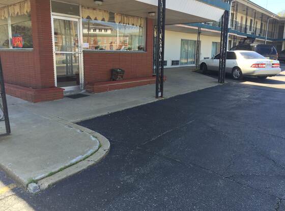 Ashland Inn allows check-in for 18 year-old guests