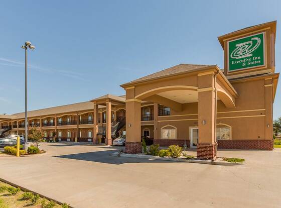 Executive Inn and Suites Cushing allows check-in for 18 year-old guests