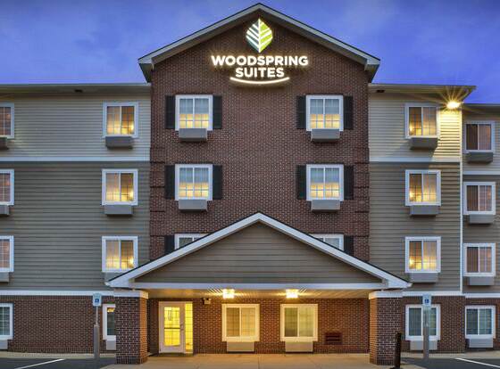 WoodSpring Suites Holland - Grand Rapids allows check-in for 18 year-old guests