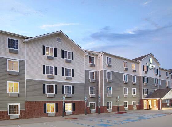 WoodSpring Suites Denton allows check-in for 18 year-old guests