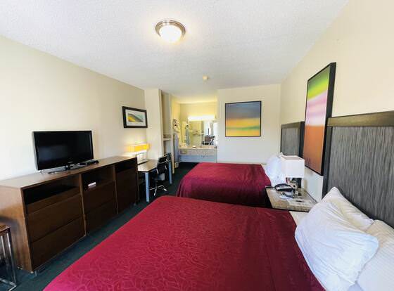 Magnolia Inn of Gautier allows check-in for 18 year-old guests